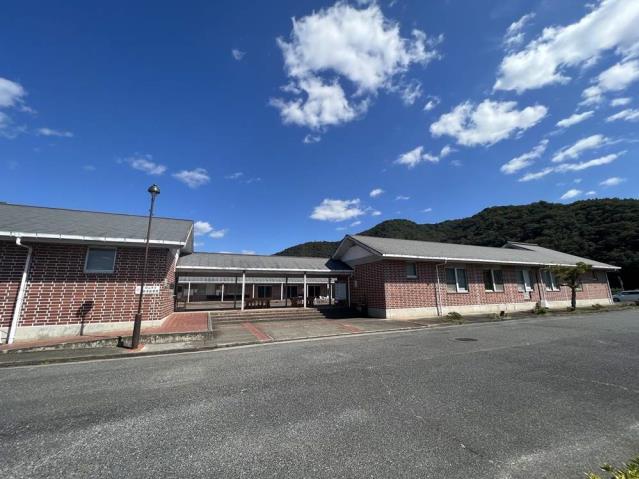 その他　岡山市役所岡山市教育委員会御津公民館（その他）まで446m