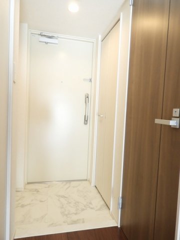 玄関　ゆったりとした玄関です