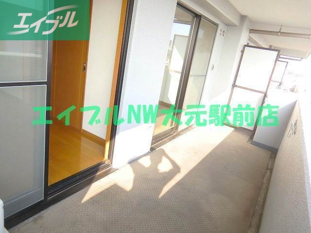 バルコニー　バルコニー