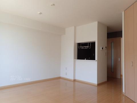 居室・リビング　室内