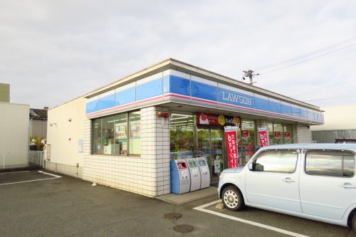 コンビニ　ローソン 福山曙店（コンビニ）まで685m