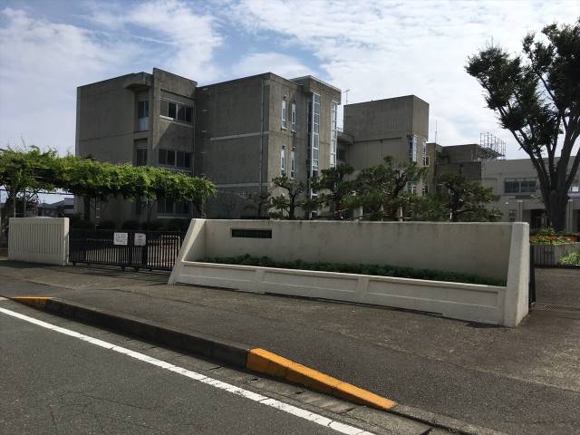 中学校　相模原市立上溝南中学校（中学校）まで653m