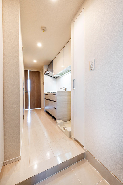 玄関　※写真は同タイプ住戸です。