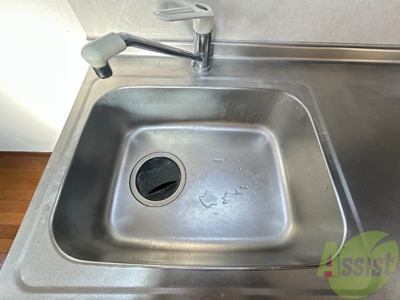 洗面設備　洗面台はこちらのシンクをご活用くださいませ。