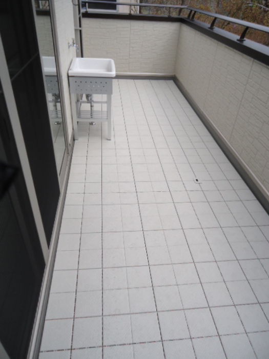 バルコニー　バルコニー