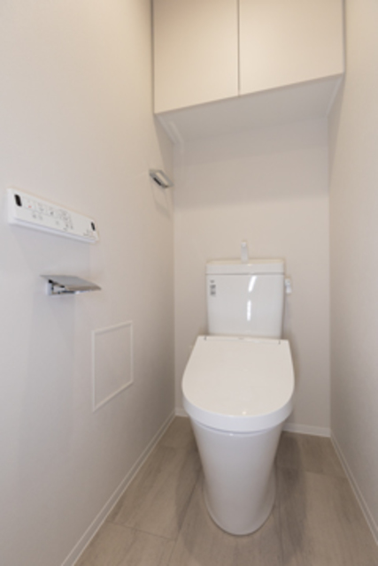 トイレ　※写真は同タイプ住戸です。