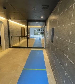 エントランス　毎日通るエントランス♪