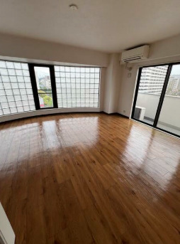 居室・リビング　こちらのリビングで趣味の時間をお楽しみください