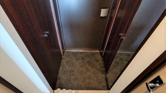 玄関　シューズ収納あります