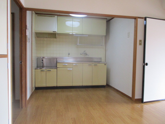 キッチン　収納豊富なキッチンスペース♪