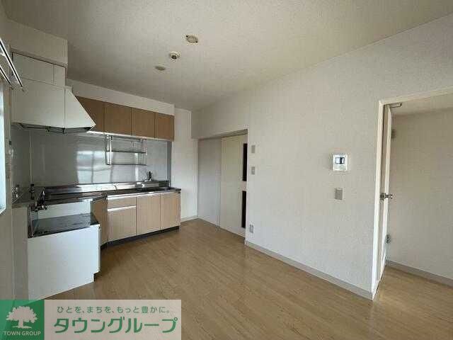 居室・リビング　※別部屋参考写真です