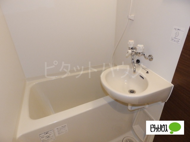 バス・シャワールーム　バス・トイレ別