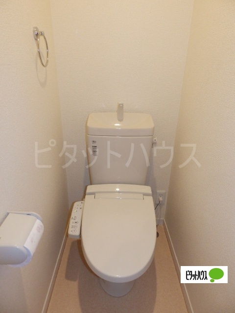 トイレ　温水洗浄便座