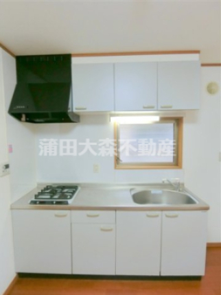 キッチン　窓付き2口ガスシステムキッチン！ 自炊派にうれしい調理スペー