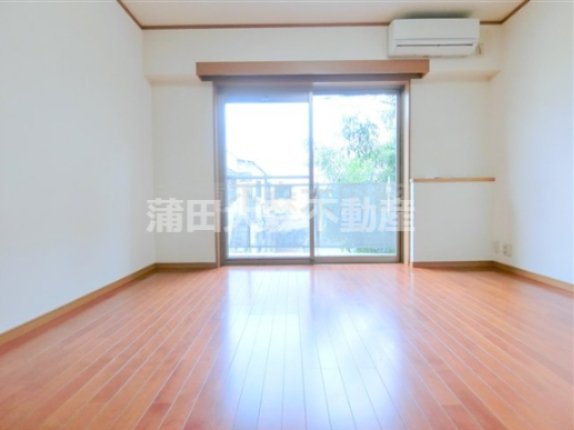 居室・リビング　西向きの洋室9.33帖　サイズにもよりますが、洋室にベッドと