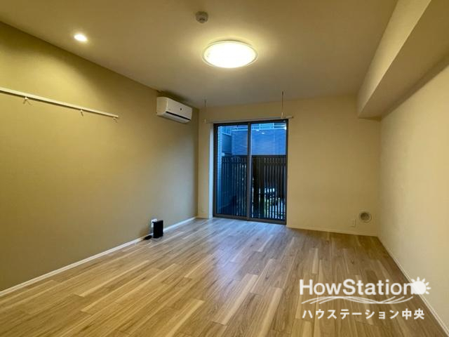 居室・リビング　別号室参考写真