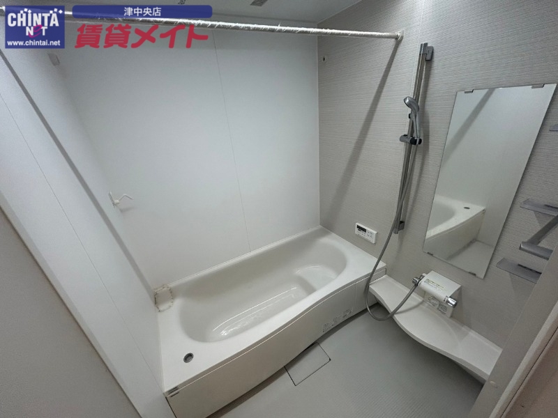 バス・シャワールーム　同型参考写真