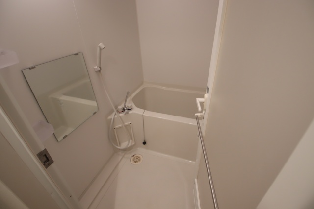 バス・シャワールーム　別室の参考写真です。※現況優先