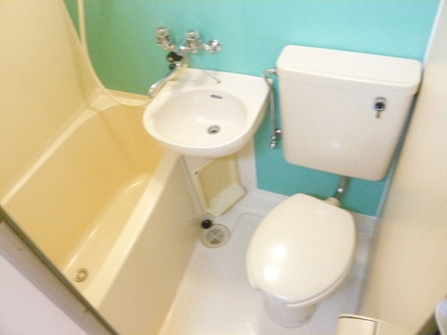 バス・シャワールーム　【コーポ入江Ａ】