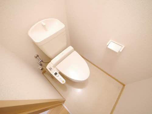 トイレ　温水洗浄便座