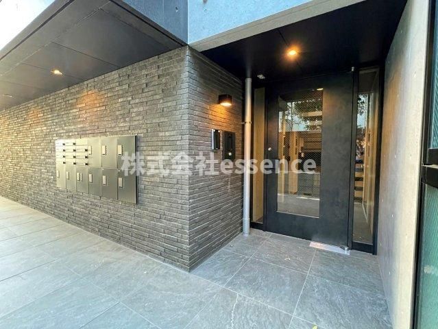 エントランス　弊社ではオンライン対応・現地対応可能です♪