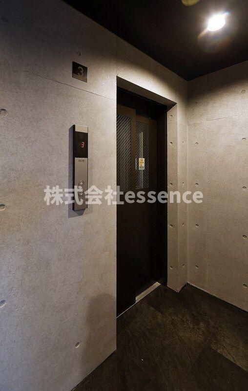 ロビー　弊社ではオンライン対応・現地対応可能です♪