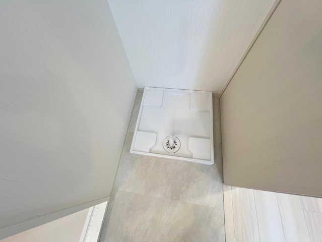 その他設備　嬉しい室内洗濯機置場。これで洗濯機も長持ちしますね。