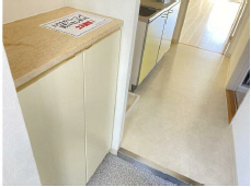 玄関　収納もある玄関です