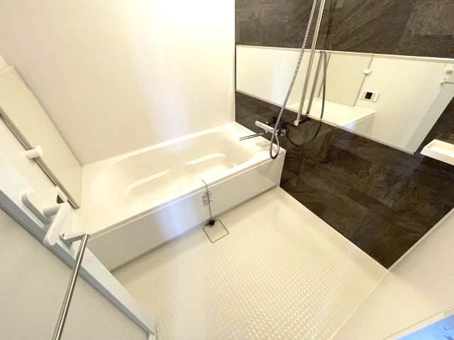 バス・シャワールーム　イメージとして同建物他部屋を表示しています