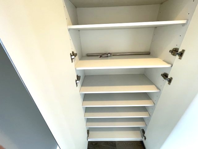 収納　イメージとして同建物他部屋を表示しています