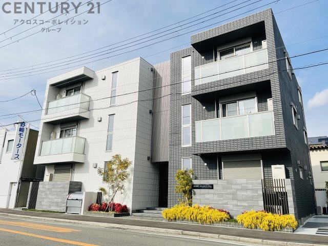 建物外観　オートロックで外部の人間が簡単に出入りできないため安心です。