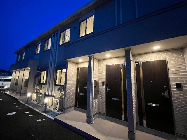 建物外観　外観写真（夜）