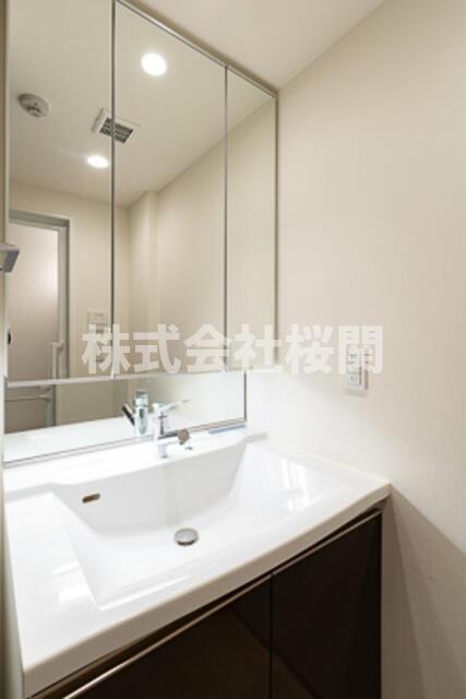 洗面設備　※写真は同タイプ住戸です。?