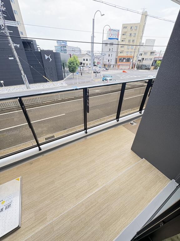 バルコニー　（写真は同タイプ）