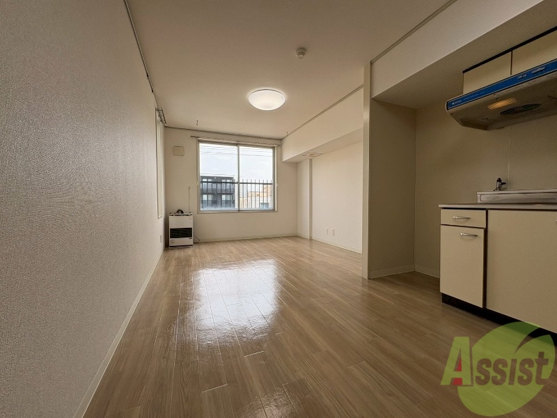 居室・リビング　広くてキレイなお部屋が広がっていて、充実した生活が送れそう。