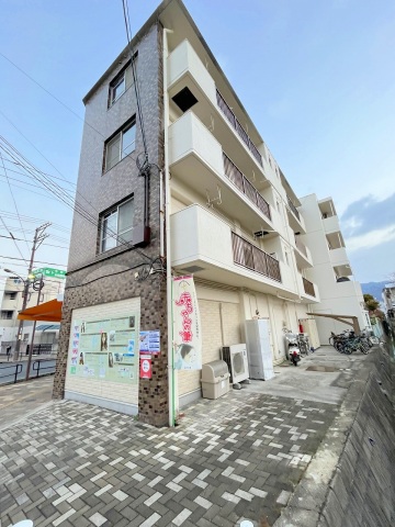 ドラックストア　ウォンツ府中本町店（ドラッグストア）まで270m
