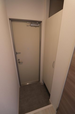 玄関　シューズボックス付きの玄関です☆