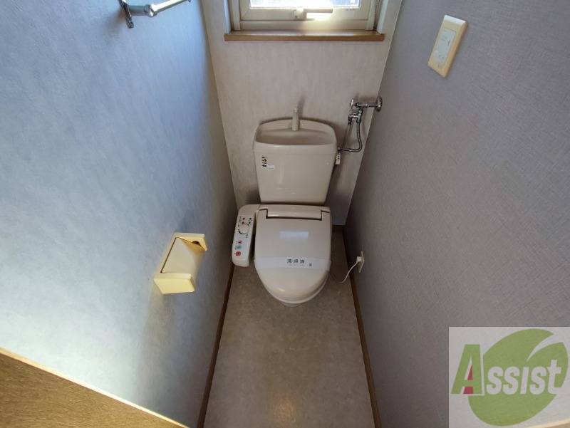 トイレ　こちらはトイレです。清潔感があり、安心して使用できます。