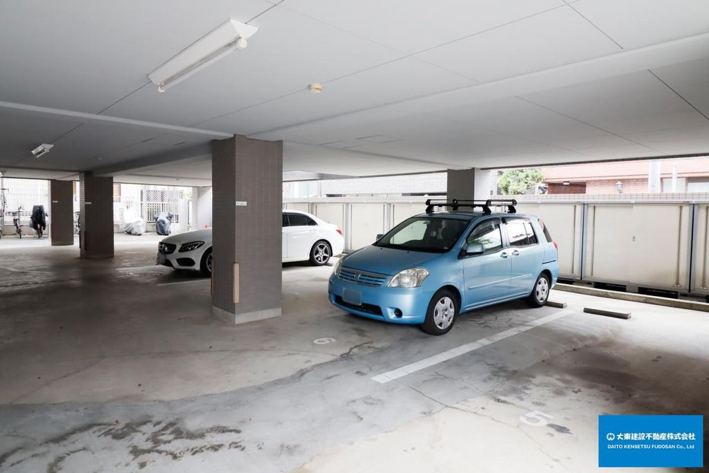 駐車場　駐車場
