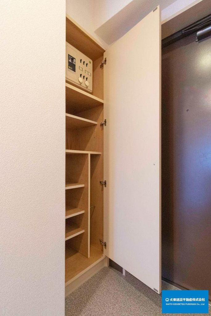 玄関　下駄箱