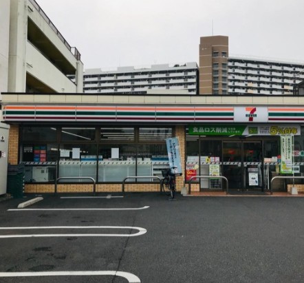 コンビニ　セブンイレブン江東北砂5丁目店（コンビニ）まで182m