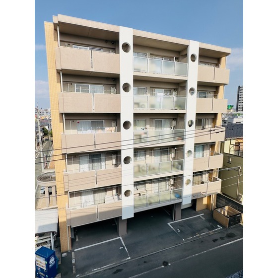 建物外観　東区新生の閑静な住宅街です