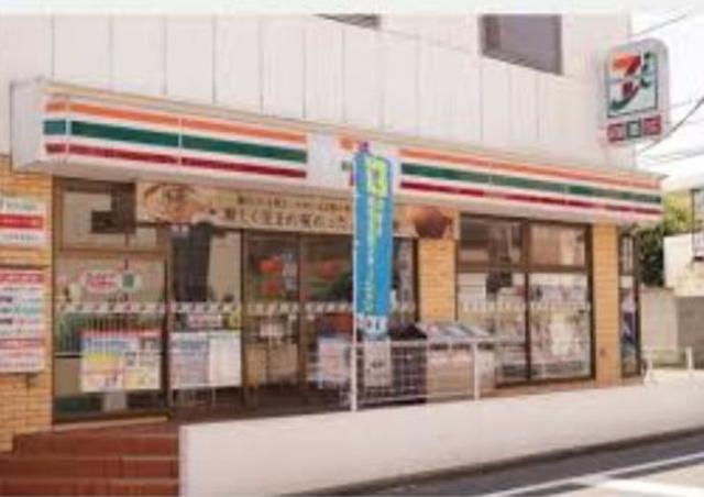 コンビニ　セブンイレブン大田区雪谷大塚町店（コンビニ）まで129m
