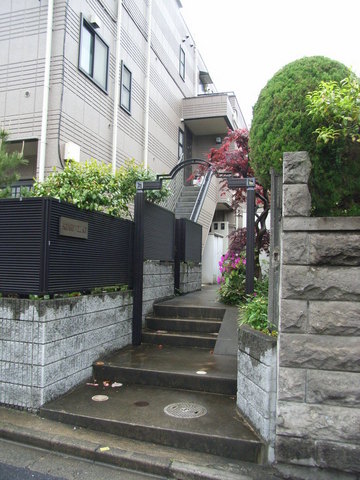 エントランス　★落ち着いた住宅街★