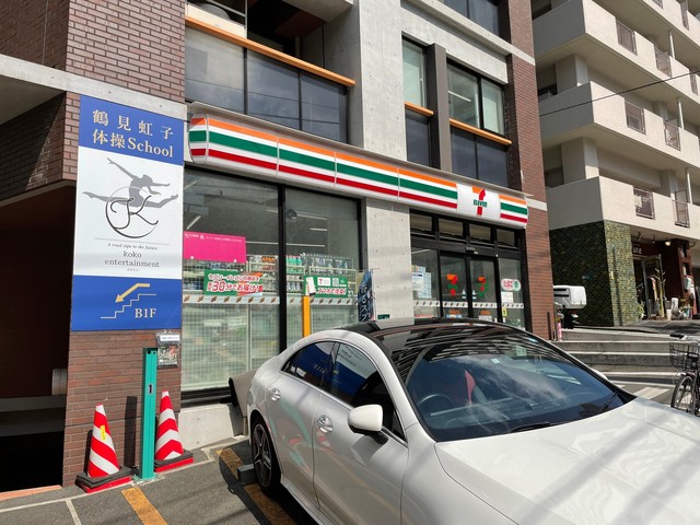 コンビニ　セブンイレブン市谷柳町店（コンビニ）まで587m