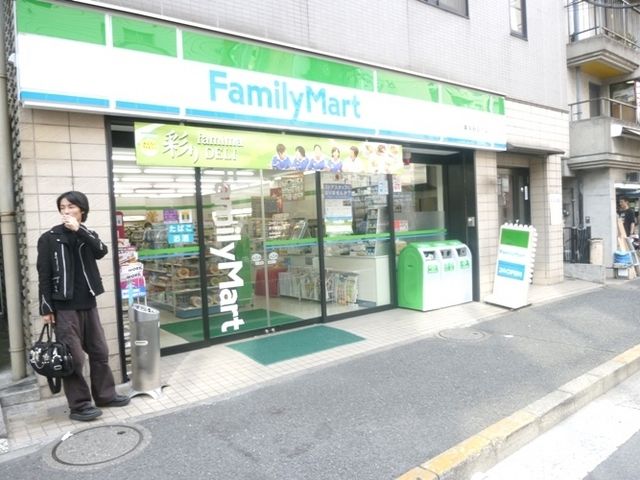 コンビニ　★ファミリーマート★（コンビニ）まで112m