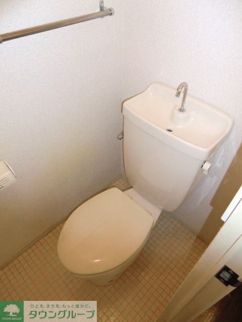 トイレ　※同じ間取りの別部屋写真