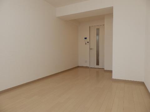 居室・リビング　室内