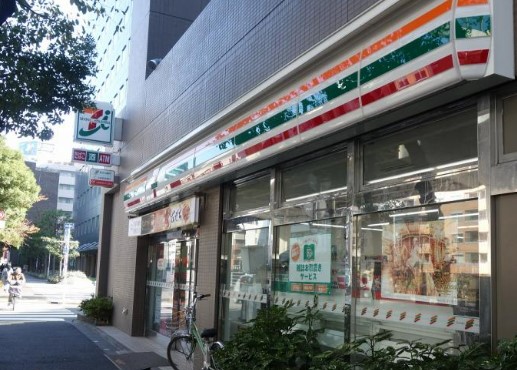 コンビニ　セブンイレブン新宿水道町店（コンビニ）まで370m