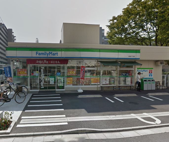 コンビニ　ファミリーマート 木場六丁目店（コンビニ）まで162m